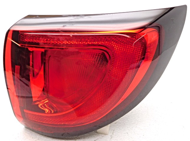 OEM Chrysler Pacifica Voyager Right Quarter Halogen Tail Lamp 68229028AD -Crack