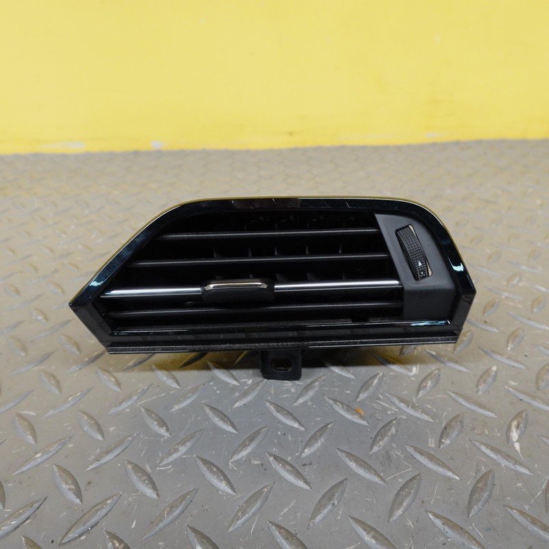 2019-2025 AUDI Q3 S-LINE FRONT DASH RIGHT SIDE OUTER AIR VENT GRILLE OEM