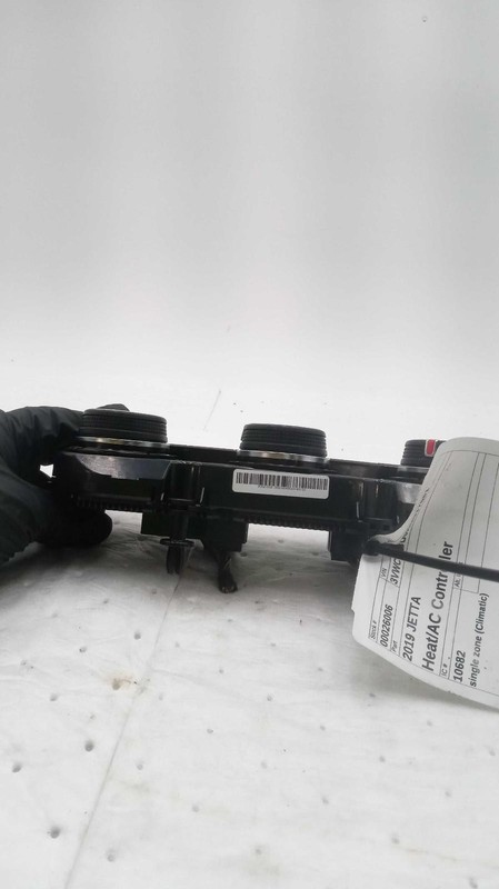2019 Volkswagen Jetta A/C Selector Switch OEM Red 44000 Miles NJ25-26006-661863