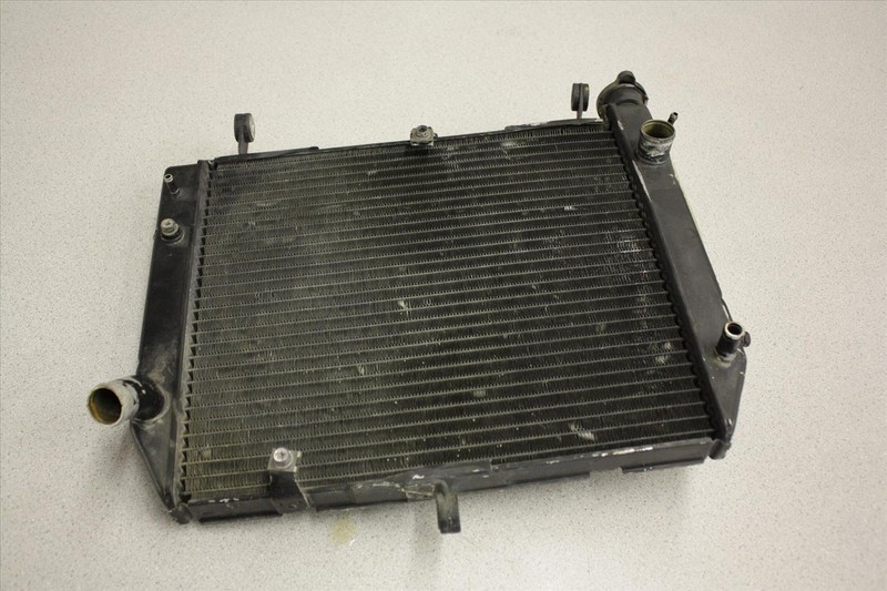 2001 YAMAHA YZF R 1 RADIATOR COOLANT WATER WITH CAP LID OEM YZFR1 YZFR 01