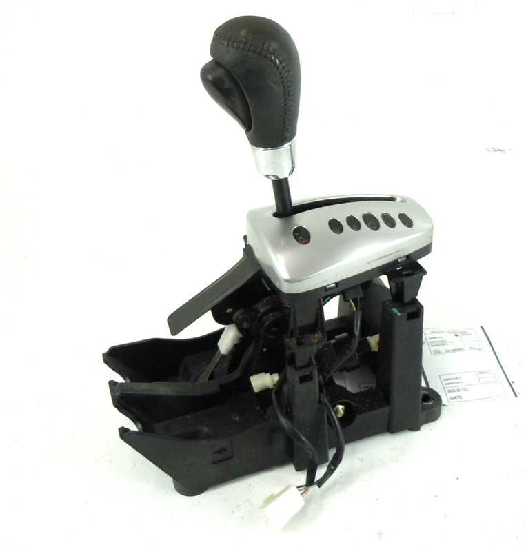 2002-2005 Saturn Vue Automatic Transmission Floor Shifter OEM