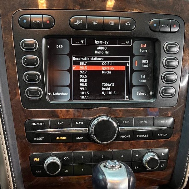 08-09 BENTLEY CONTINENTAL GTC GT GPS NAVI RADIO CD RECEIVER COMMAND HEAD UNIT