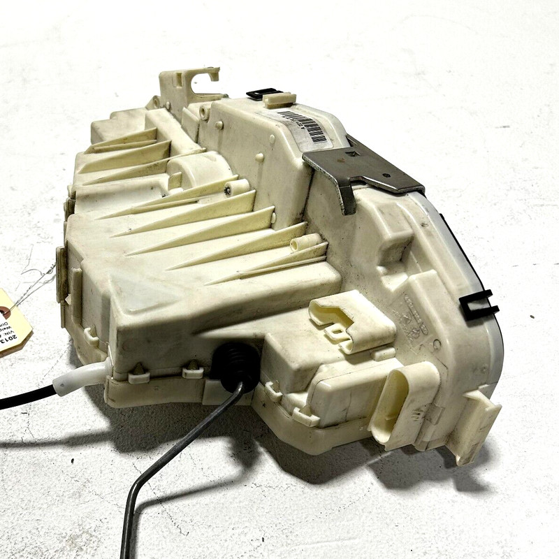 2007-2013 MERCEDES S550 W221 REAR PASSENGER DOOR LOCK LATCH ACTUATOR OEM