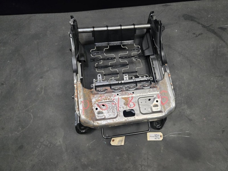 Front Right Seat Lower Frame 2020 Subaru Crosstrek 64139-FL022 2018 2019 - 2023