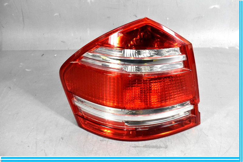 07-09 Mercedes X164 GL550 GL450 Rear Left Side Tail Light Lamp 1648204164 OEM