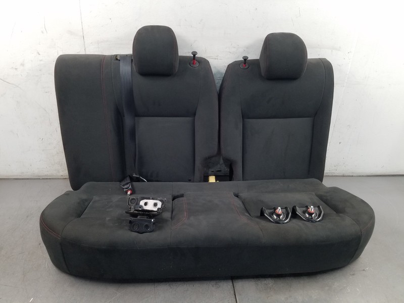 2015 Nissan Juke Nismo RS Rear Seat Set#0247 F1