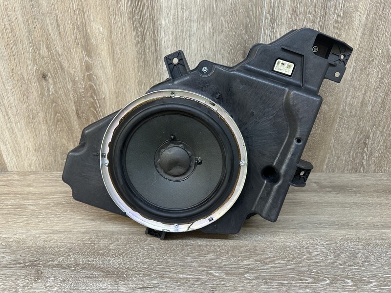 2010-13 ACURA MDX REAR SUBWOOFER AUDIO SPEAKER BOXOEM PART # EAB20107B