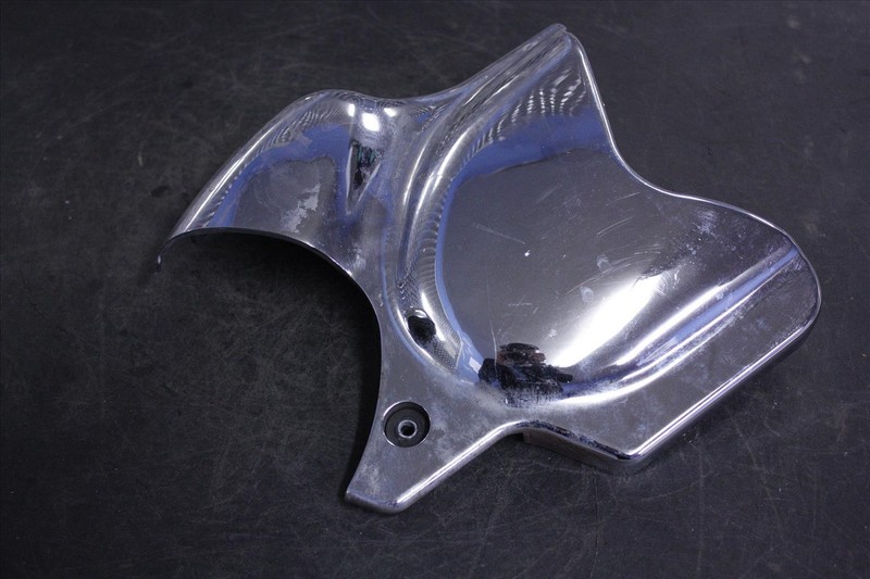 2005 HONDA VT 750 CB FRONT DRIVE SPROCKET COVER GUARD OEM VT750 05
