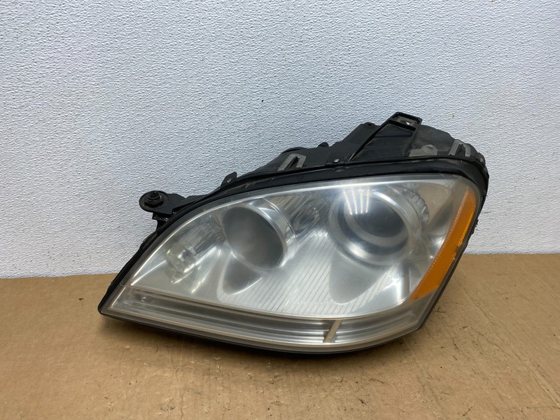 Halogen 2006-2009 Mercedes-Benz ML-Class Headlight Left Driver LH OEM AD1267 DW