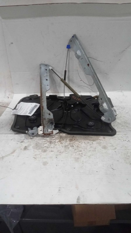 2015 Nissan Quest Right Front Power Window Motor, 137K Miles, White