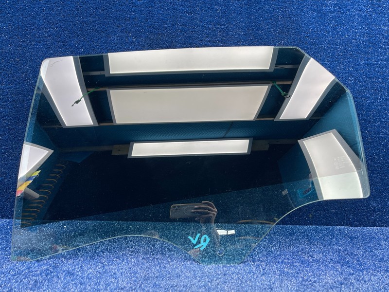 2016-2020 CADILLAC CT6 REAR LEFT SIDE DOOR WINDOW GLASS OEM