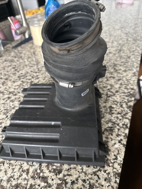 2008 chevy impalaAir Tube/resonator 3.5L OEM Used 10350742