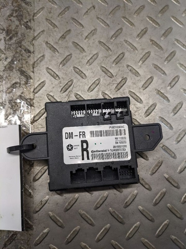 DODGE CHARGER SXT 3.6L 11-22 OEM FRONT PASSENGER RIGHT SIDE DOOR MODULE COMPUTER