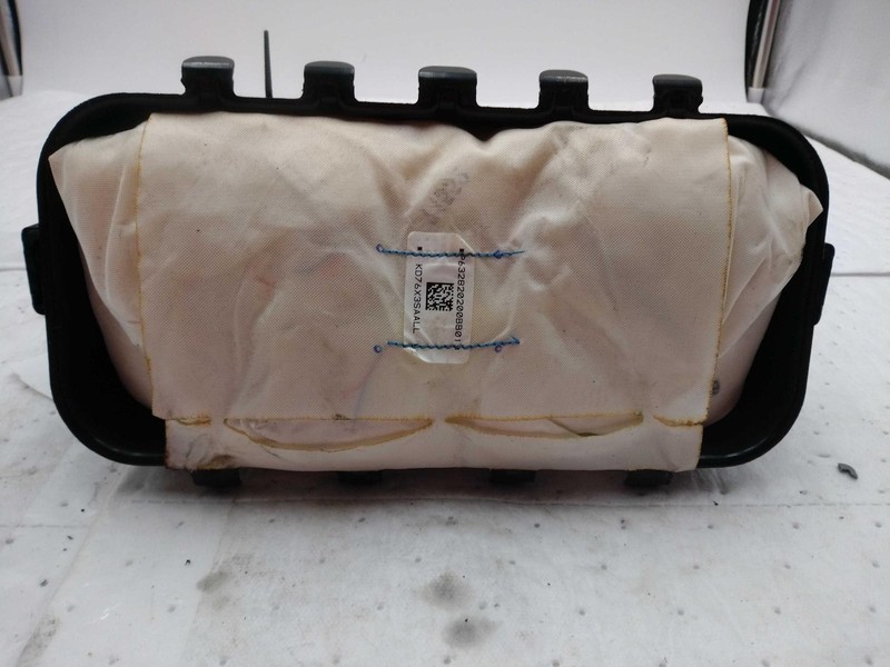 2017 Lincoln Continental Black Right Instrument Panel Air Bag - RUST IN SPOTS