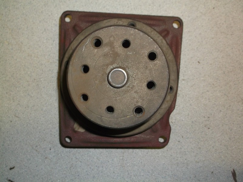 International 151203R1 Case Water Pump Assembly w/ Bracket *FREE SHIPPING*