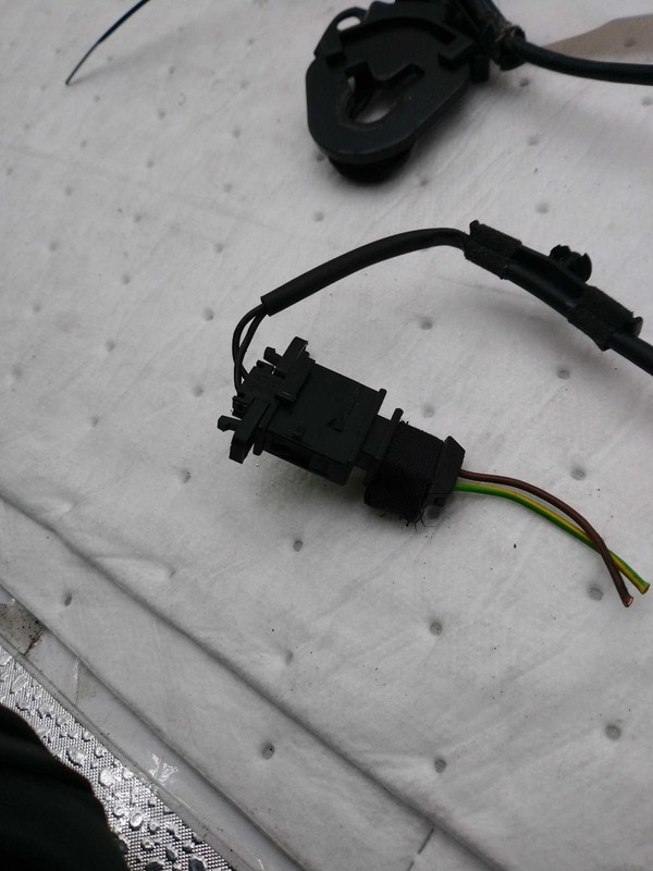 2011 Audi A4 Used OEM White Seat Belt 8K0857755G01C 107K Miles