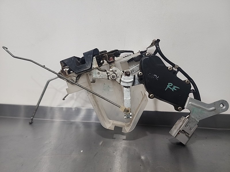 1993 - 1998 Toyota T100 Front Right Passenger Power Door Lock Latch Actuator OE