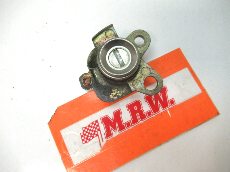 KEY LOCK CYLINDER LEFT DOOR DRIVER SIDE for 00 01 02 03 04 05 TOYOTA MR2 SPYDER