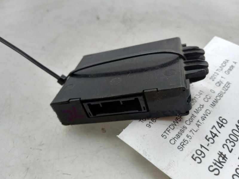 11-17 TOYOTA TUNDRA 5.7L 4WD AT CHASSIS ECM ANTI-THEFT LOCKING CONTROL MODULE