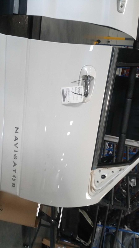 2017 Lincoln Navigator Right Door - Used, 133k Miles, OEM Quality
