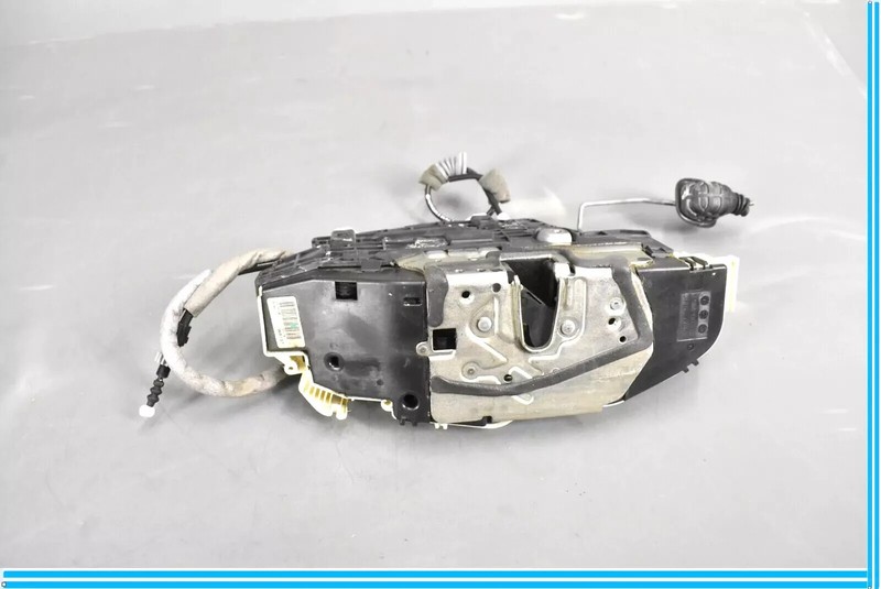 07-14 Mercedes W216 S550 Front Right Door Lock Latch Actuator Keyless Go OEM