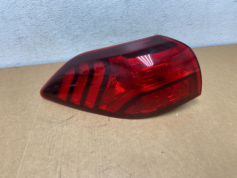 2019 to 2021 Hyundai Tucson Left Driver LH Side Tail Light OEM ad5409 DG