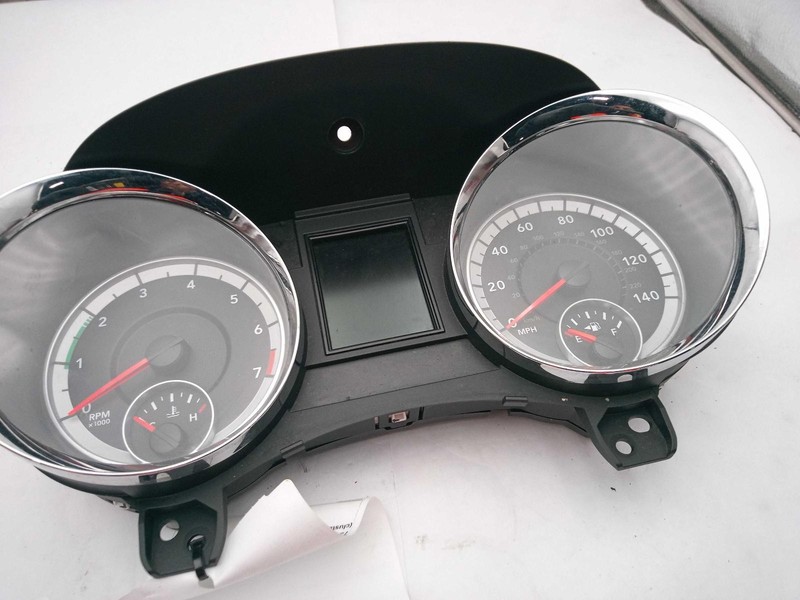2013 Dodge Durango Speedometer Gauge OEM White 3.6L 135K Miles NJ25-26861-679385