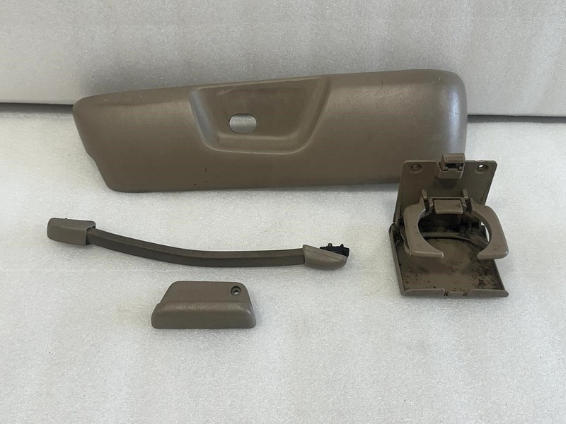 1998 1999 2000 TOYOTA SIENNA RIGHT FRONT SEAT TRIMS + CUP HOLDER 4 PIECES OAK