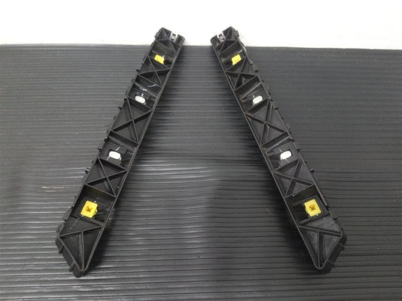 16-18 Hyundai Elantra Sedan Rear Bumper Side Brackets Pair OEM 86613-F3000