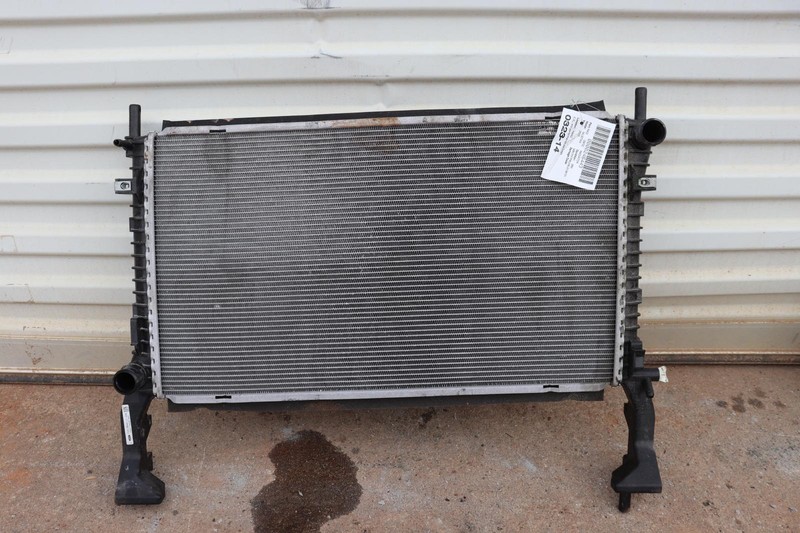 2016-2021 FORD MUSTANG 2.3L ENGINE COOLING RADIATOR W/O PERFORMANCE PACKAGE OEM