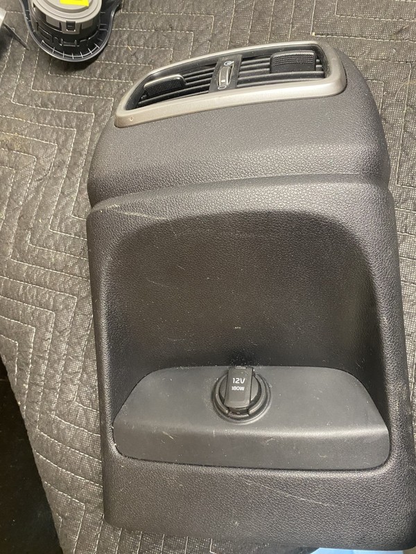 2019 KIA SORENTO L REAR CONSOLE TRIM OEM 84640-C6000