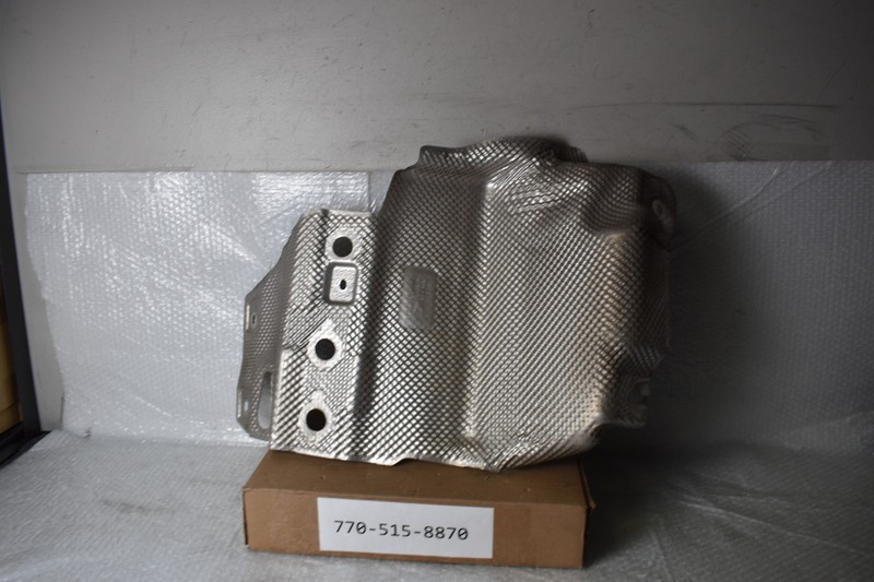 PORSCHE MACAN S REAR HEAT SHIELD 2015-2018 OEM 8R0 804 172 D