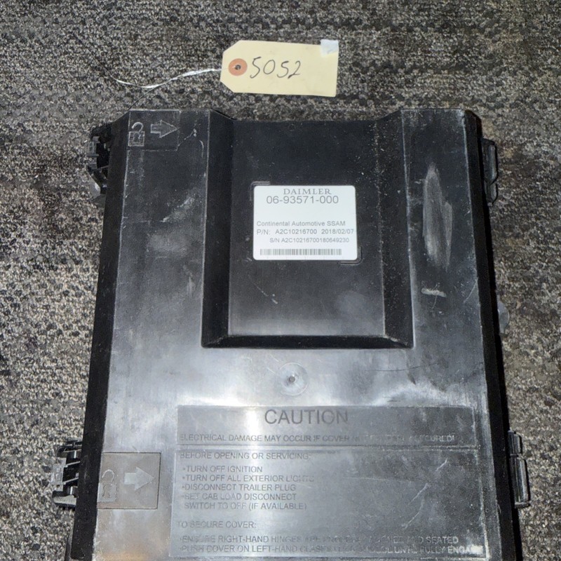 2018 FREIGHTLINER CASCADIA SSAM FUSE BOX - P/N: A06-95632-003