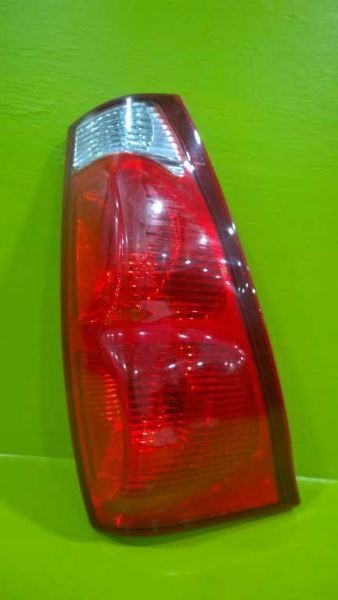 02 03 04 05 06 CHEVY AVALANCHE DRIVER LEFT TAILLIGHT LAMP OEM 2912-50