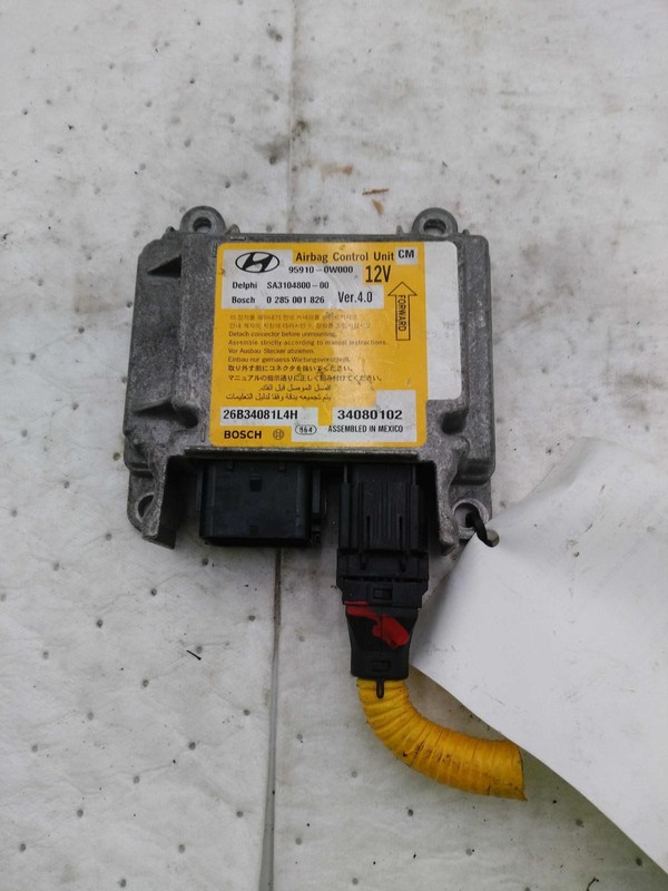 Used Air Bag Module fits: 2009 Hyundai Santa fe Air Bag front center console Gra