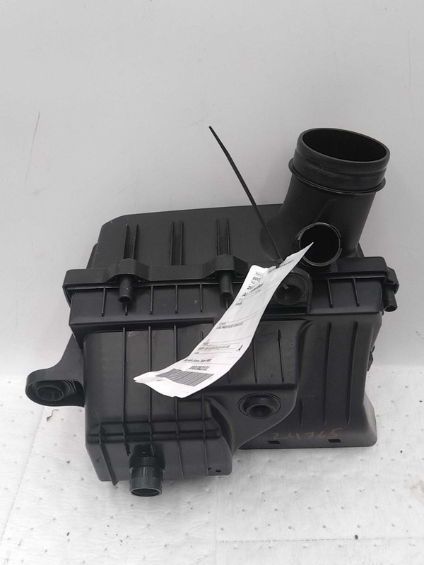 2019 Volkswagen Jetta Air Cleaner Assembly OEM 5QM129607C Used 58K Miles