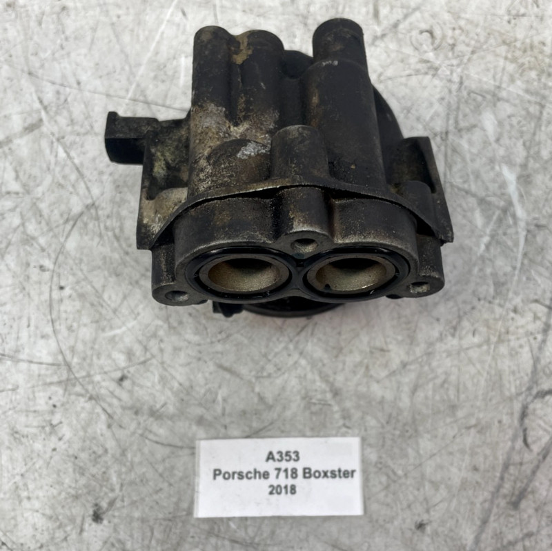 ✅ 2017-2020 OEM Porsche 718 Boxster 982 2.0L Oil Filter Housing 36k