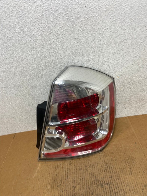 2007 to 2012 Nissan Sentra Right Passenger Rh Side Tail Light Oem AE0648 LK