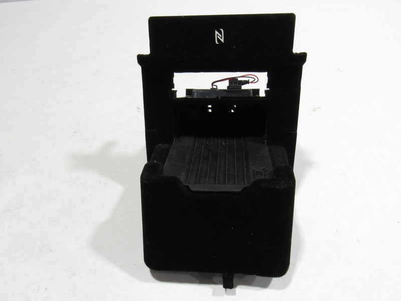 18-20 Mercedes S560 W222 2020 Center Console NFC Wireless Phone Charging Tray :M