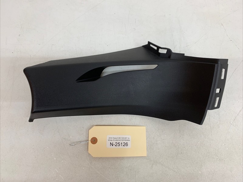 12-16 Tesla Model S C-PILLAR, MID TRIM RIGHT PASSENGERS 1024732-00-B 25126 B64