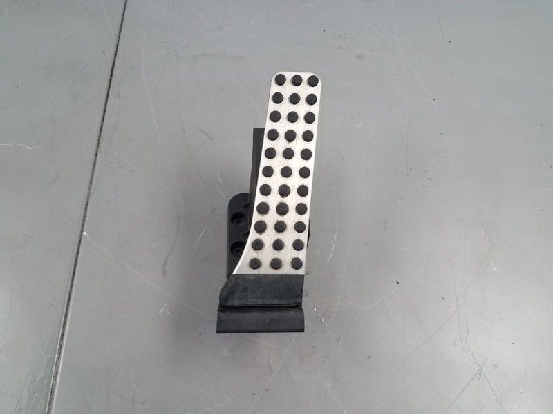 2011 Mercedes Benz AMG E 63 Accelerator Throttle Pedal #8509 H5
