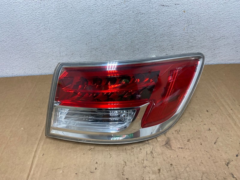 2007 - 2009 Mazda CX-9 Tail Light Right Passenger Side Rh OEM AD3065 LK