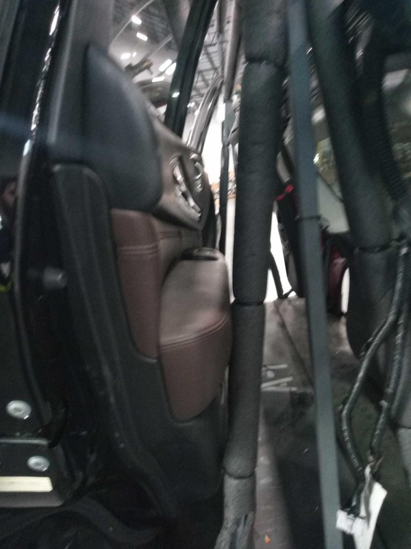 2013 INFINITI JX35 Left Door Black OEM Used Part - 119K Miles