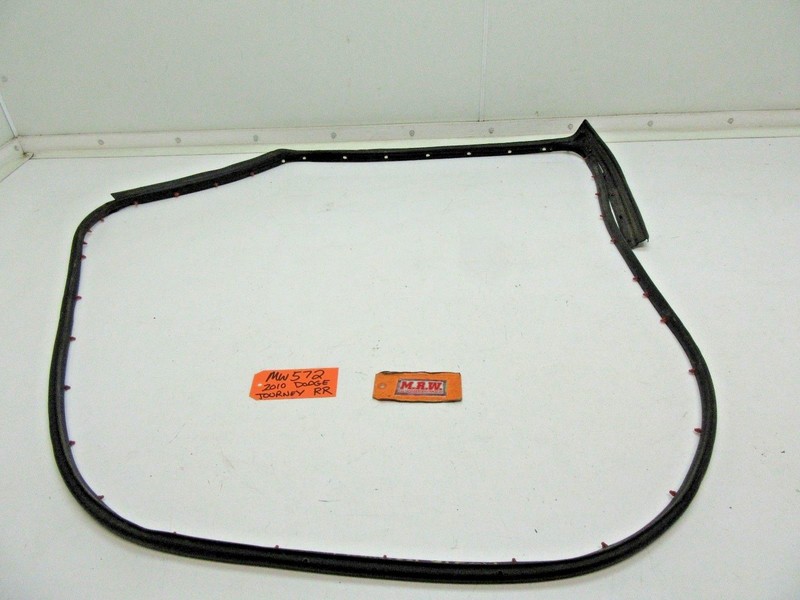 DOOR PANEL RUBBER SEAL WEATHER STRIP RIGHT REAR BACK R RH RR for DODGE JOURNEY