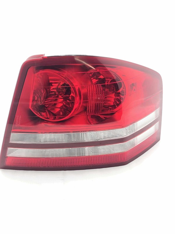 2010 Avenger RH Passenger Tail Light Assembly Light ScratchesP/N 5303990AG