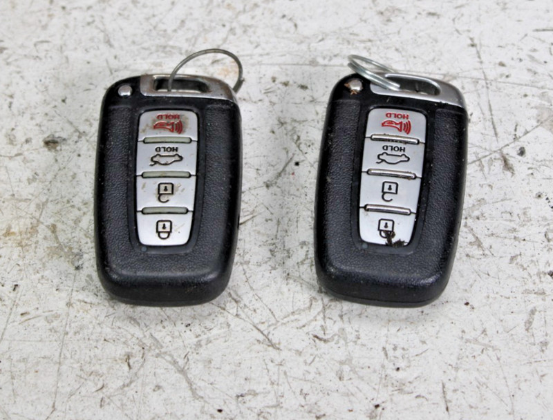 OEM HYUNDAI SONATA GENESIS AZERA smart key remote fob WORN SY5HMFNA04 + Cut KEY