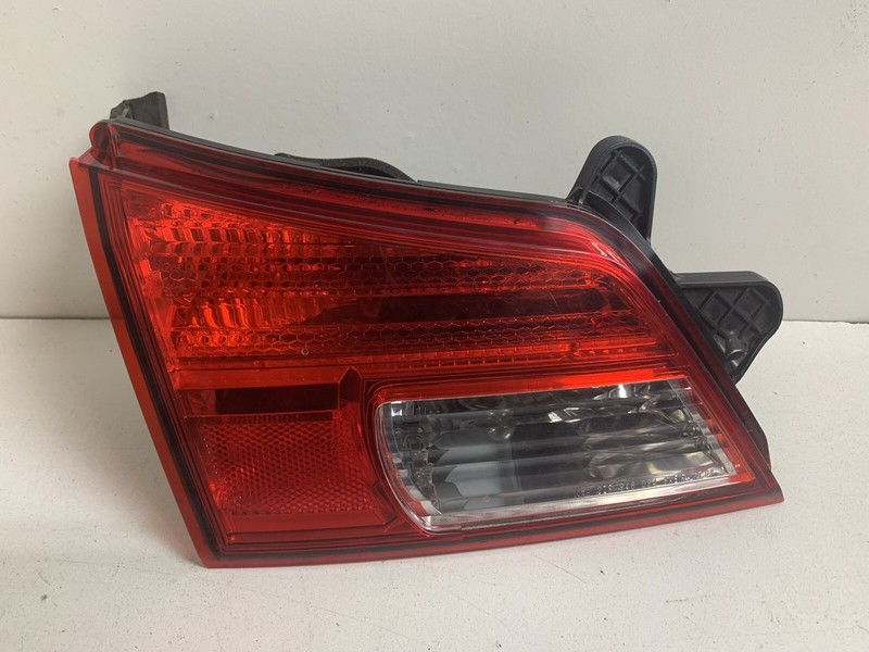 2010-2014 Subaru Legacy Sedan Lid Left Driver Tail Light Lamp Taillight Taillamp