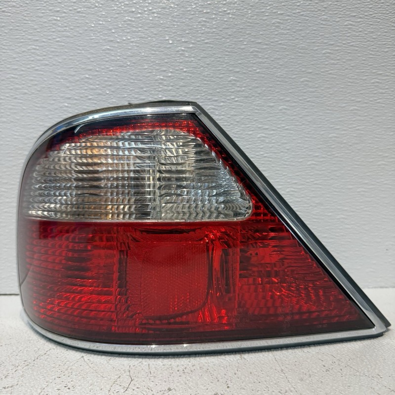98-03 Jaguar XJ8 VDP X308 Rear Left Driver Side Taillight Tail Light Lamp OEM