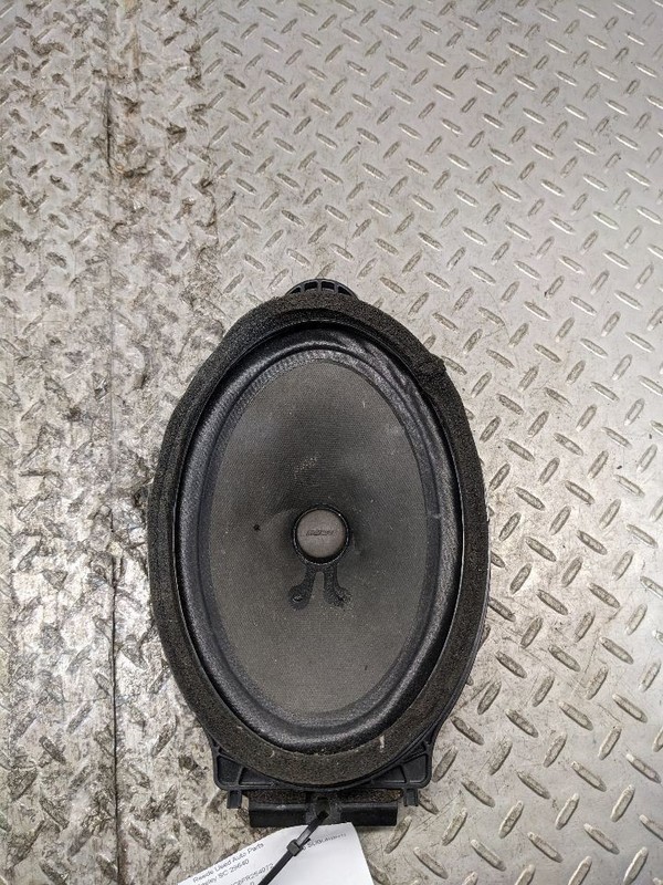 14-20 CHEVROLET SUBURBAN OEM. BOSE SPEAKER ASSEMBLY, RADIO FRONT SIDE DO 1183860