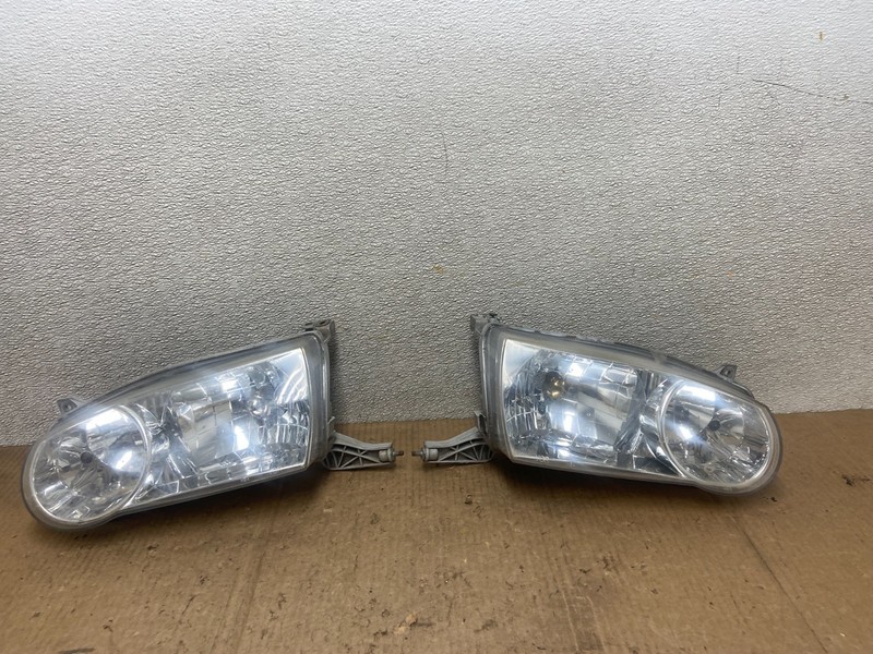 2001-2002 Toyota Corolla Left+Right Side Halogen Headlights OEM AA6835 DW